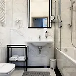 公寓式酒店 Amber Design 4*