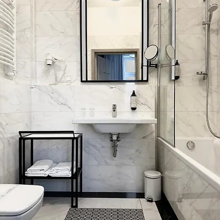 Apart-hotel Amber Design 4*