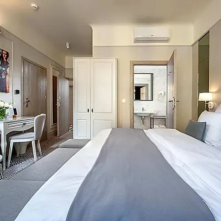 Amber Design Hotel apartamentowy 4*