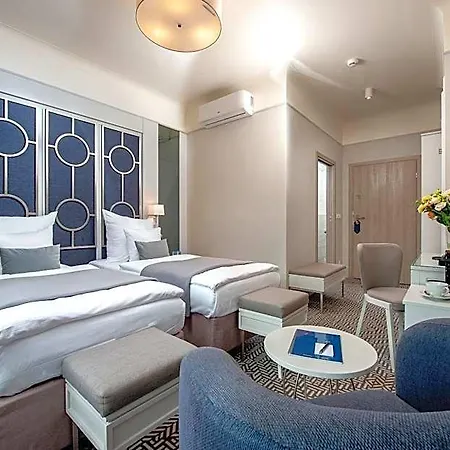 Hotel apartamentowy Amber Design 4*