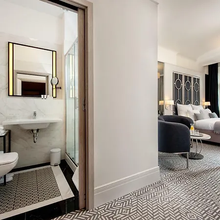 Amber Design Aparthotel