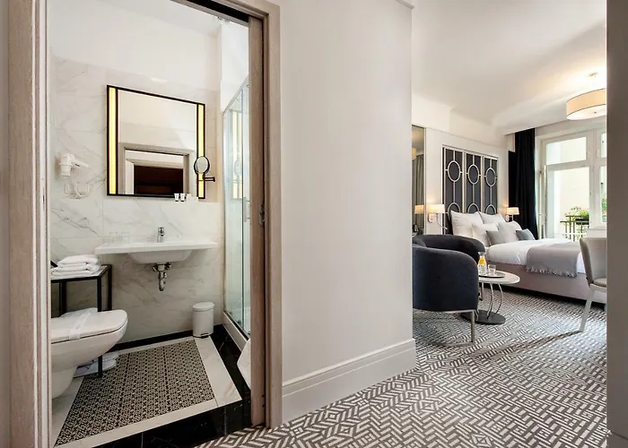 Amber Design Aparthotel