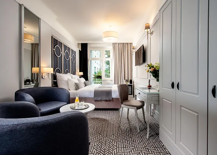 Aparthotel Amber Design 4*