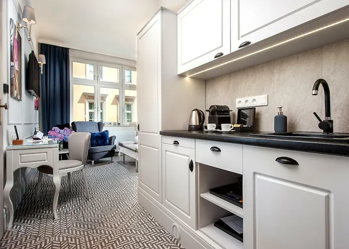 Amber Design Aparthotel